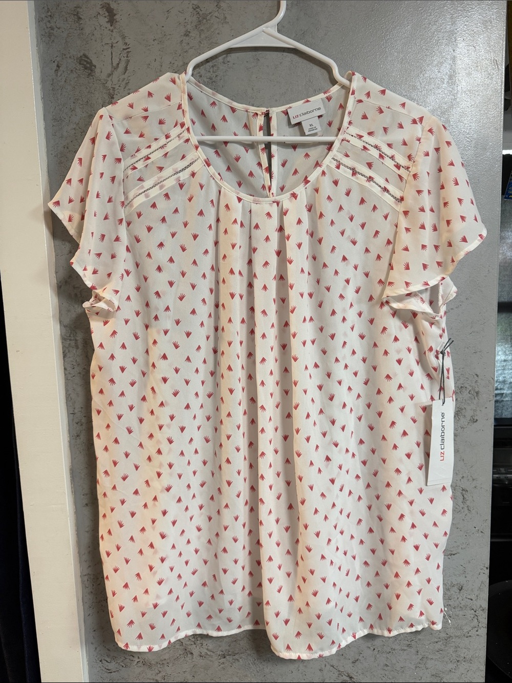 Liz Claiborne Cream Blouse with Pink Triangle Print NWT